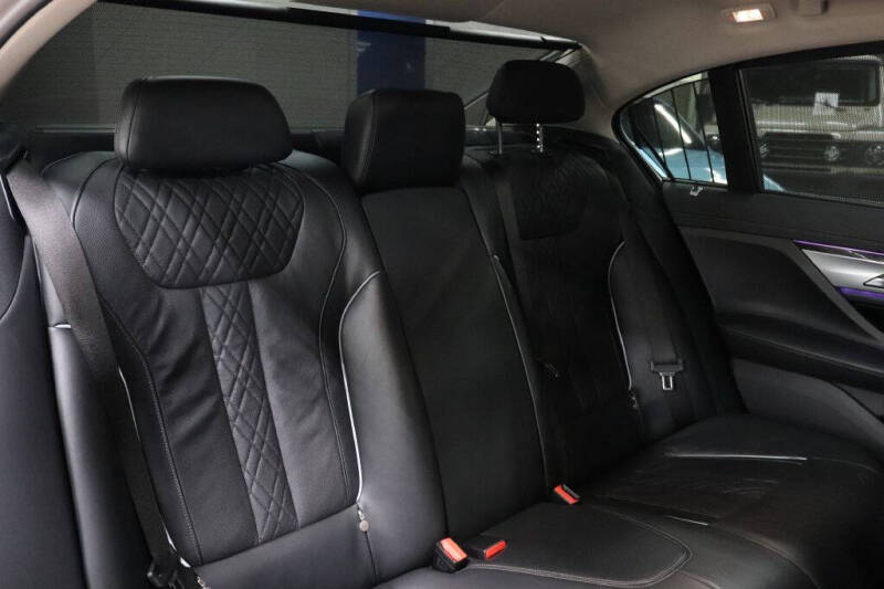 2020 BMW 7 Series 740i