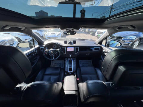 2017 Porsche Macan S