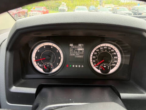 2016 RAM 1500 SLT