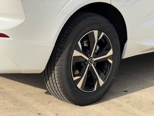 2026 Volvo XC60 B5 Core