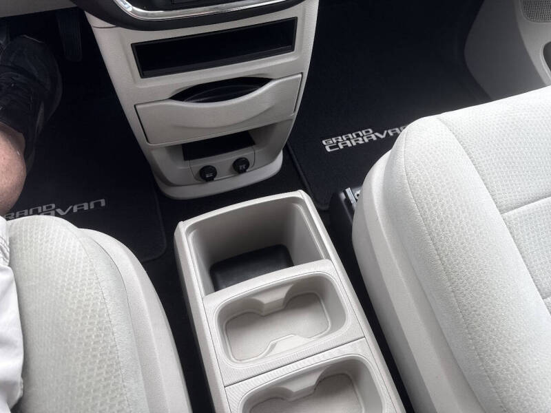 2013 Dodge Grand Caravan American Value Package