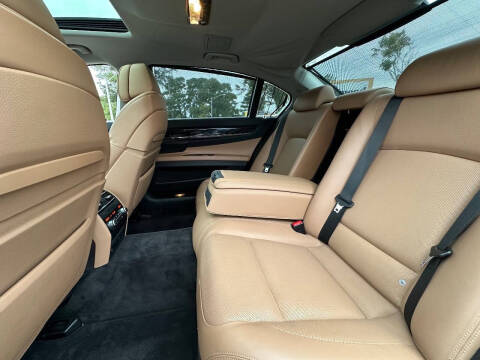 2010 BMW 7 Series 750Li xDrive