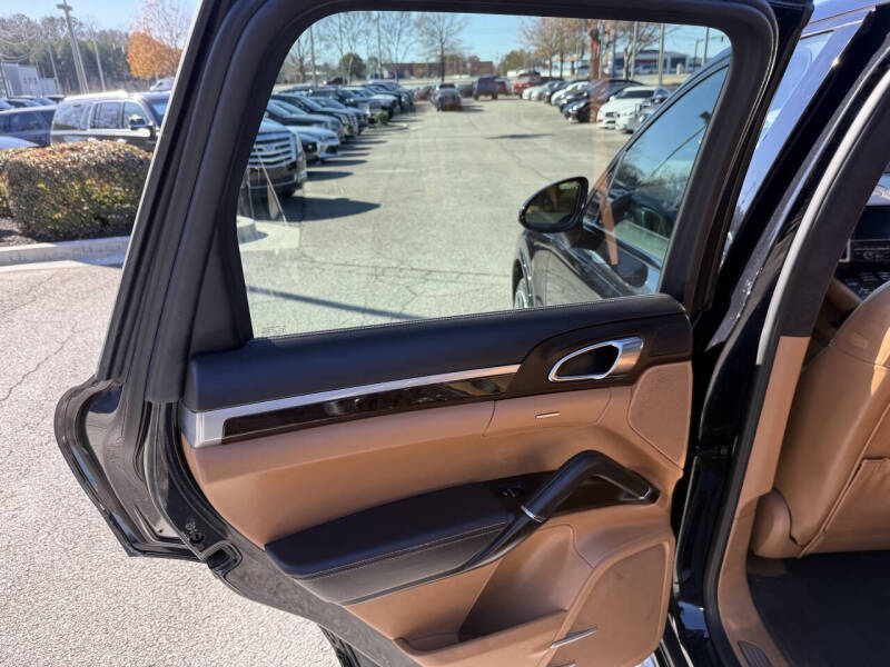 2016 Porsche Cayenne GTS