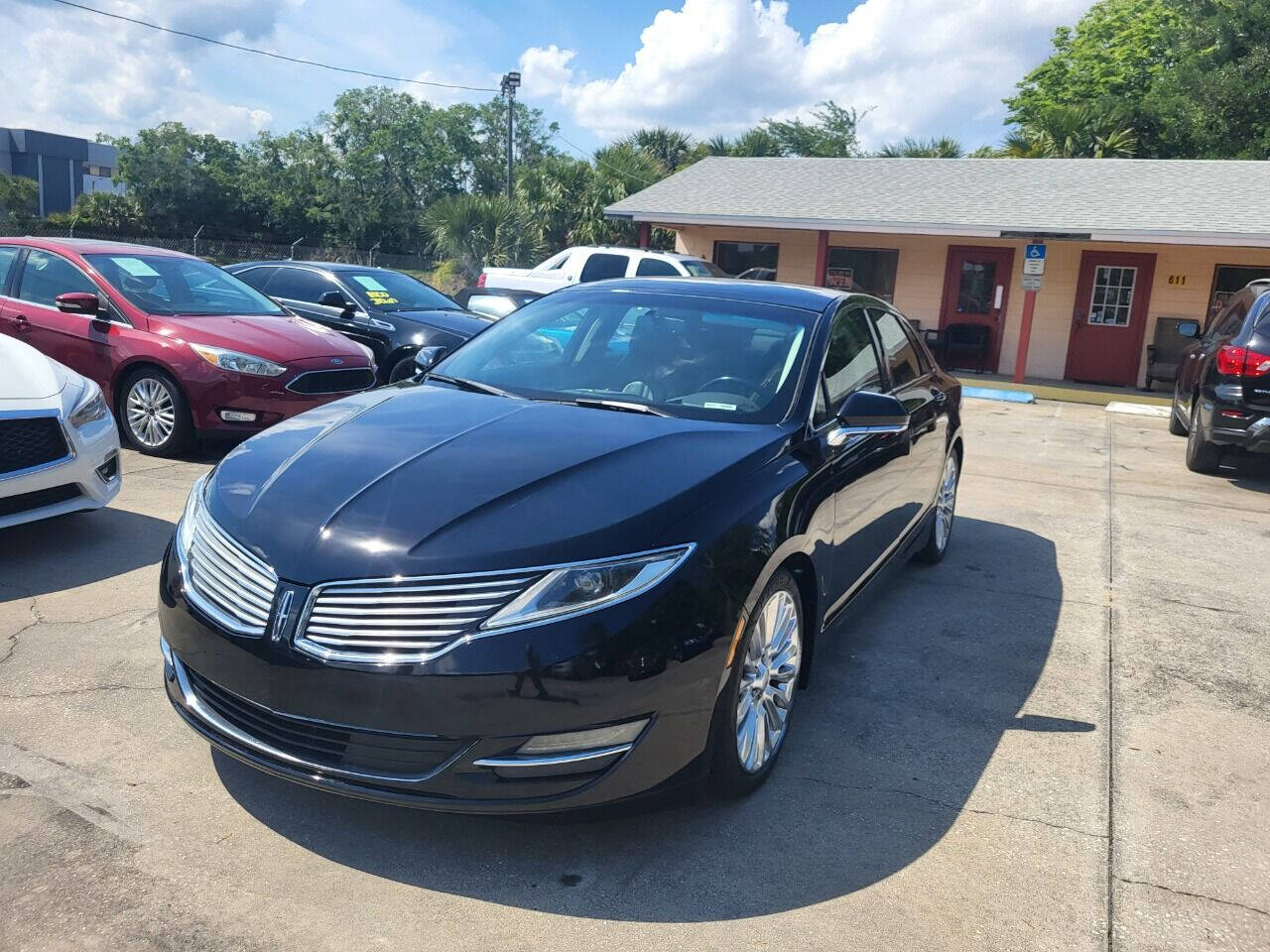 2016 Lincoln MKZ for sale at FAMILY AUTO BROKERS in Longwood, FL