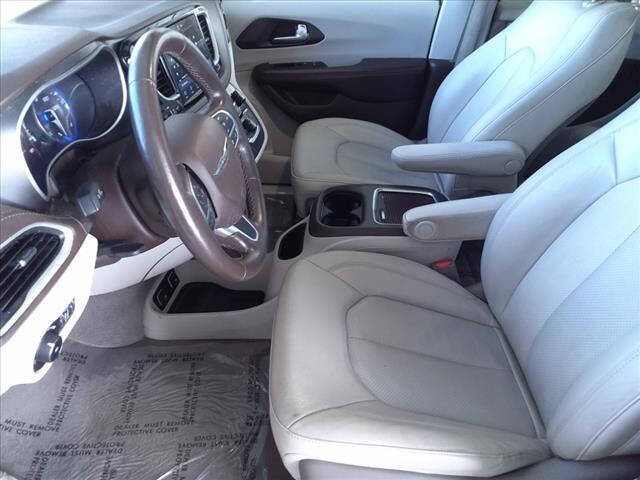 2021 CHRYSLER Pacifica Minivan - $22,397
