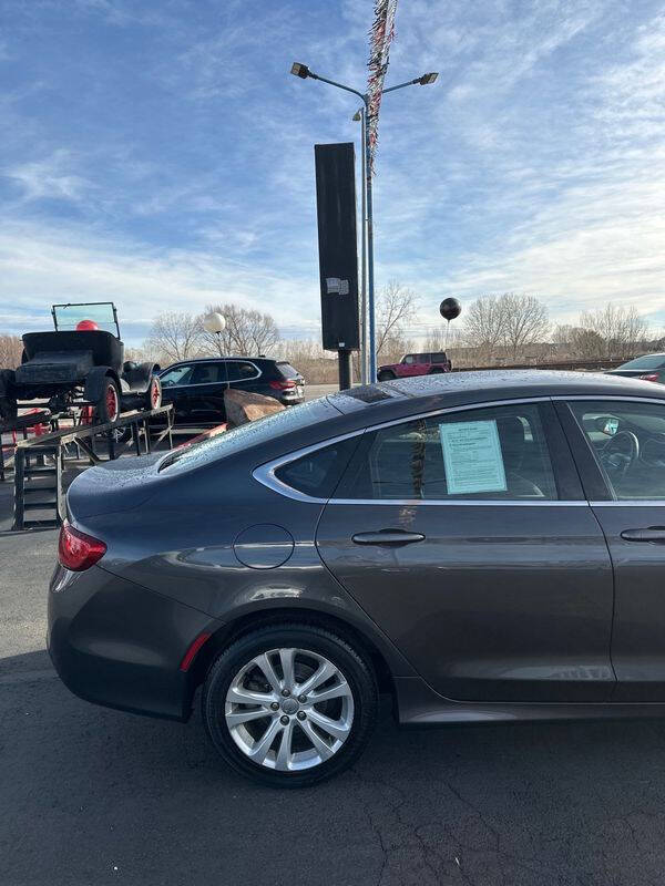 2015 Chrysler 200 Limited