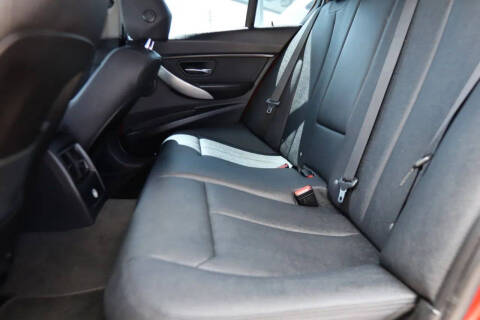 2018 BMW 3 Series 320i