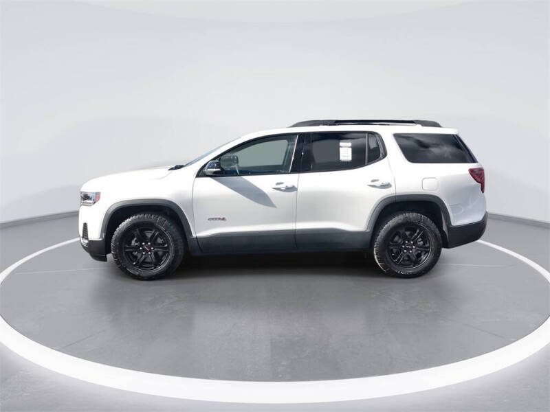 2023 GMC Acadia AT4