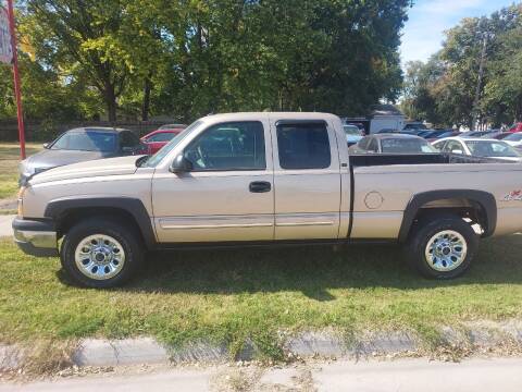 2004 Chevrolet Silverado 1500 for sale at D and D Auto Sales in Topeka KS