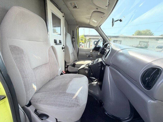 1999 Ford E-Series E-350 SD