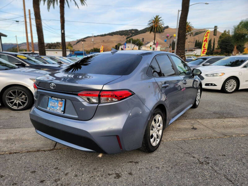 2021 Toyota Corolla LE photo 5