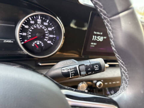 2024 Kia Carnival EX