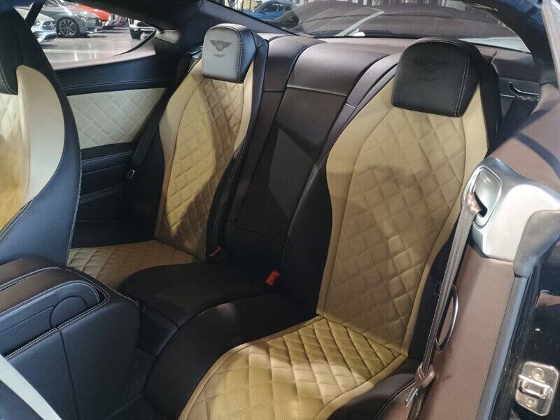 2017 Bentley Continental 24