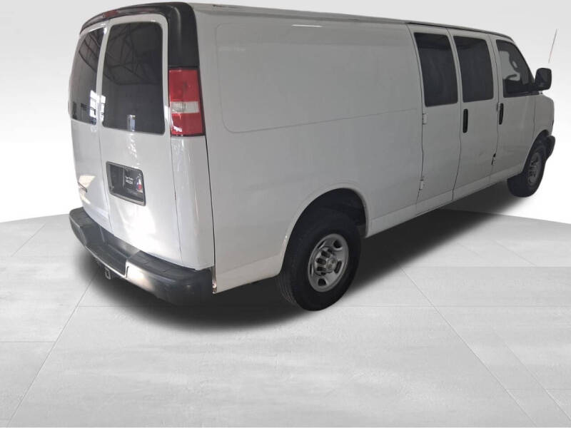 2020 Chevrolet Express 2500