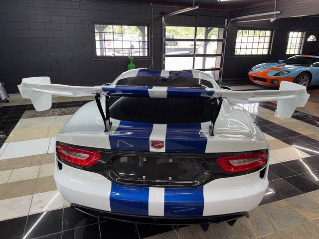 2016 Dodge Viper GTC