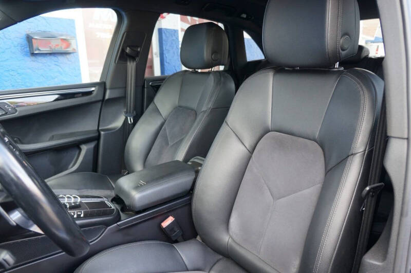 2018 Porsche Macan S