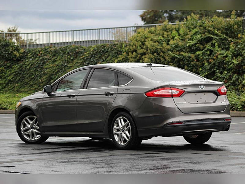 2013 Ford Fusion SE