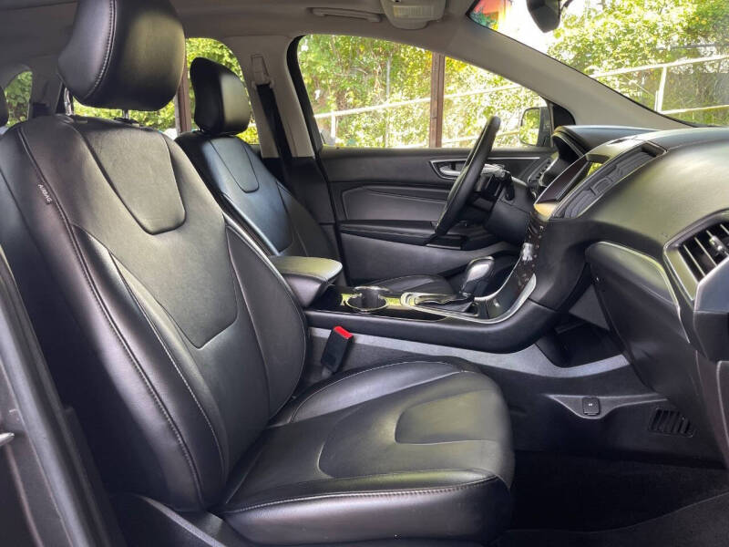 2018 Ford Edge Titanium