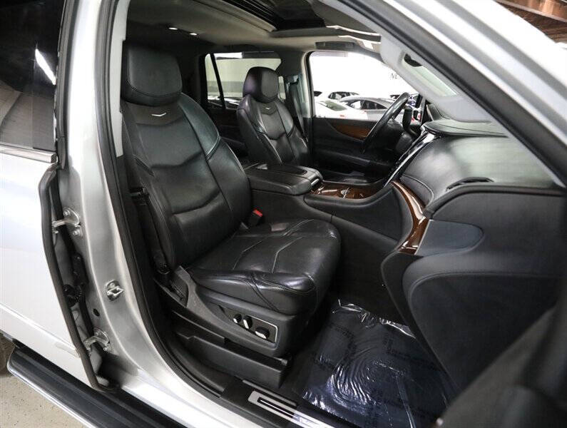 2020 Cadillac Escalade Luxury