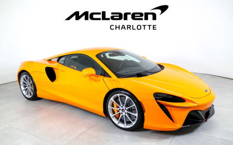 2024 McLaren Artura