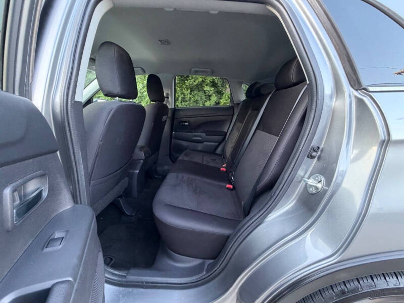 2013 Mitsubishi Outlander Sport LE