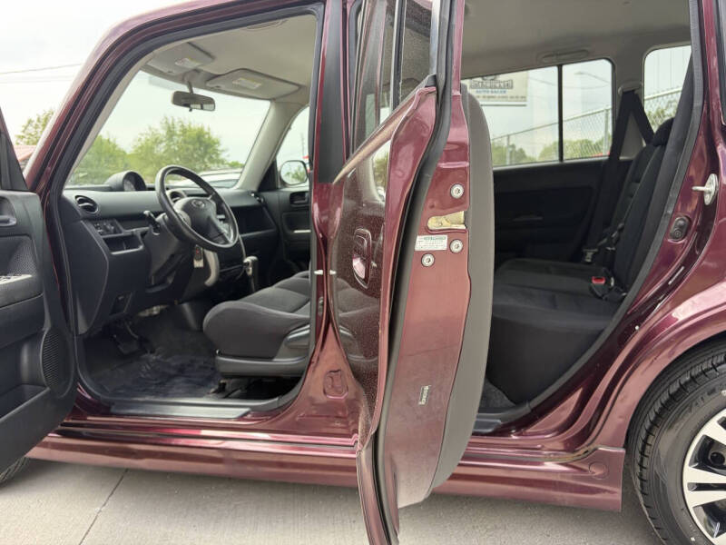 2005 Scion xB