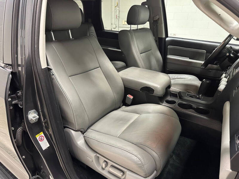 2018 Toyota Sequoia SR5