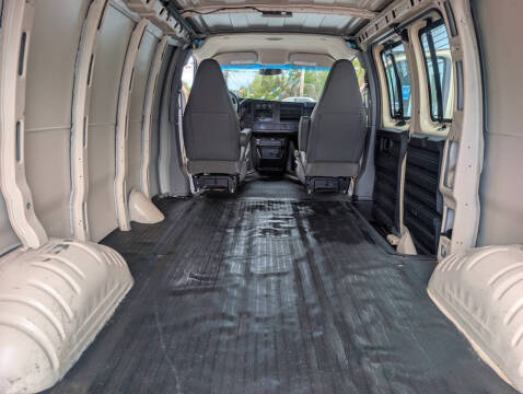 2017 Chevrolet Express 2500