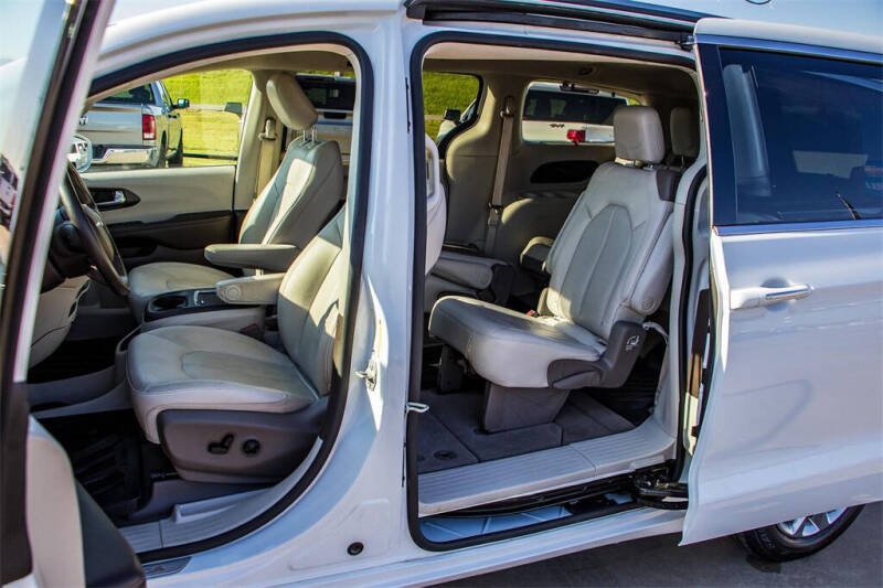 2021 Chrysler Pacifica Touring L