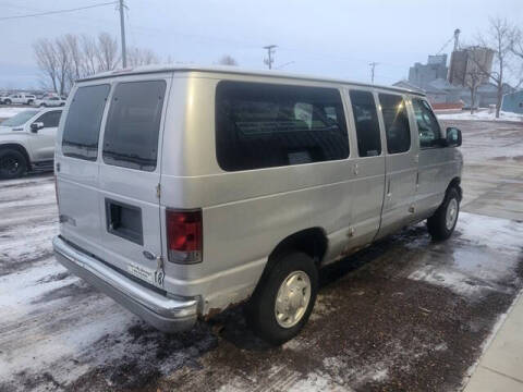 2004 Ford E-Series E-350 SD XLT