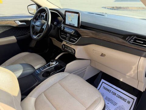 2020 Ford Escape Titanium