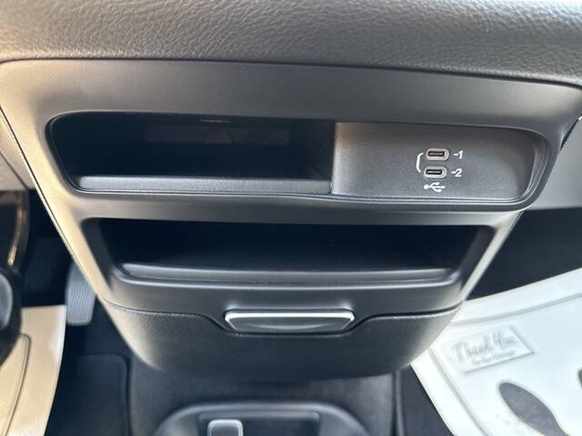 2026 Chrysler Voyager LX