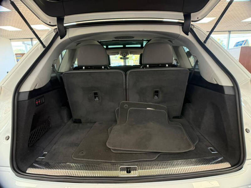 2022 Audi Q7 quattro Premium Plus 55 TFSI