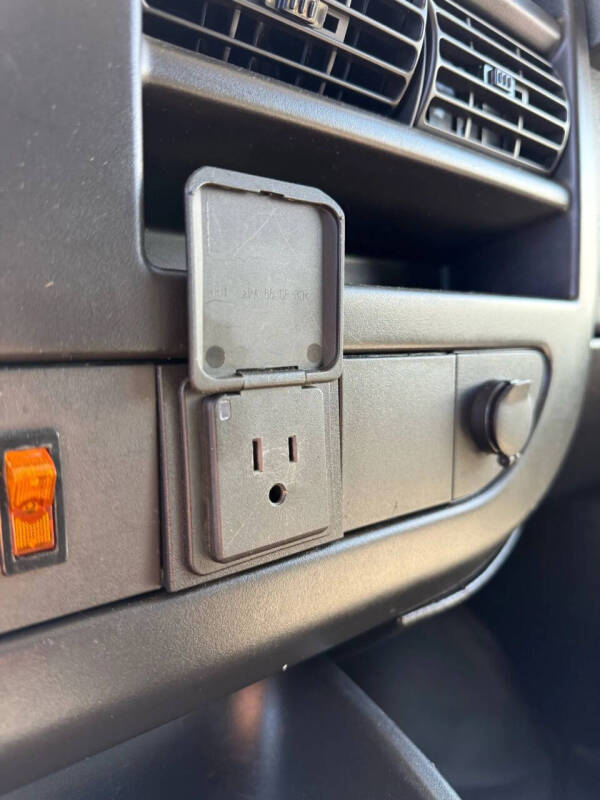 2016 Chevrolet Express 2500