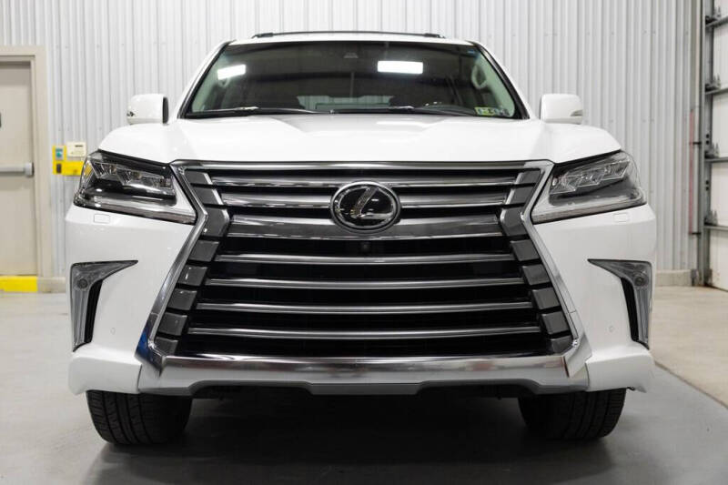 2021 Lexus LX 570 Three-Row