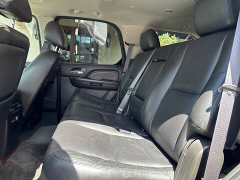 2012 Cadillac Escalade Luxury