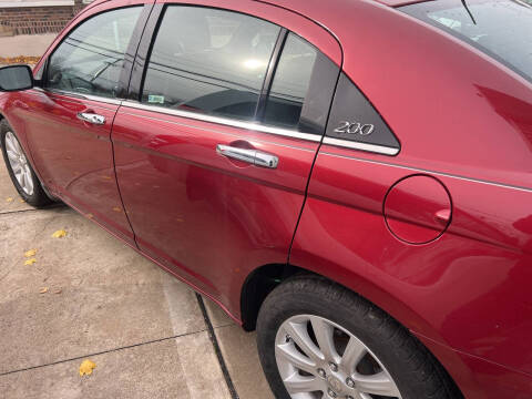 2013 Chrysler 200 Limited