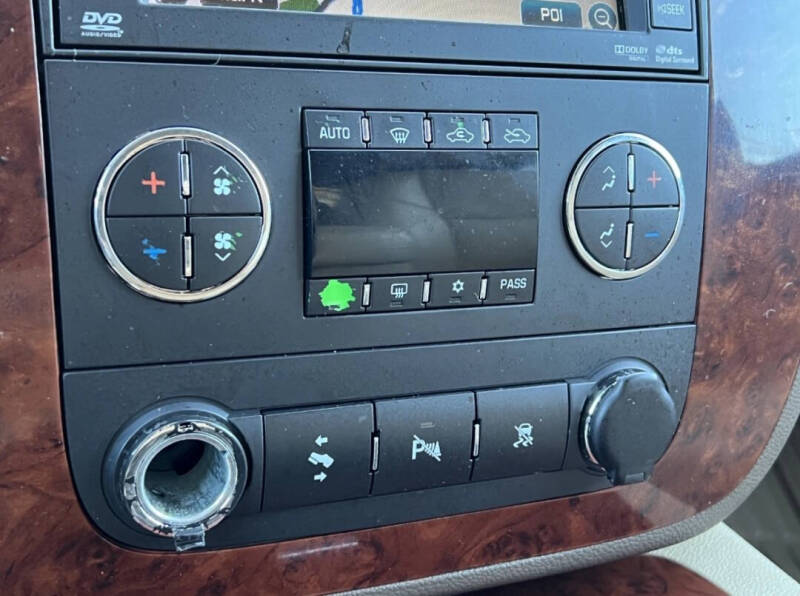 2011 Chevrolet Avalanche LTZ