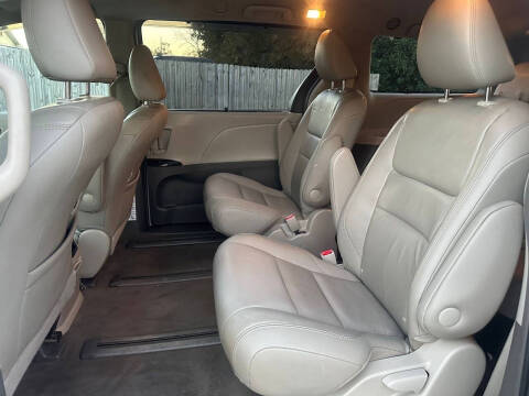 2015 Toyota Sienna XLE 7-Passenger