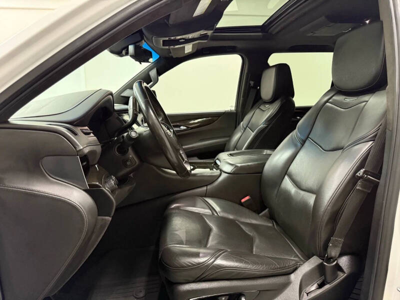 2019 Cadillac Escalade Platinum