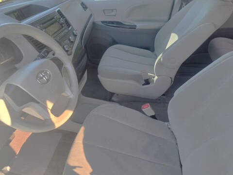 2013 Toyota Sienna L 7-Passenger