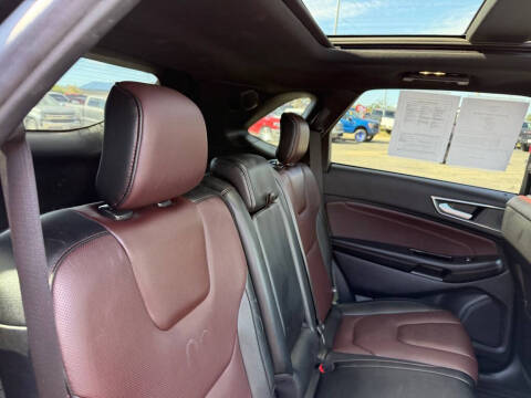 2020 Ford Edge Titanium