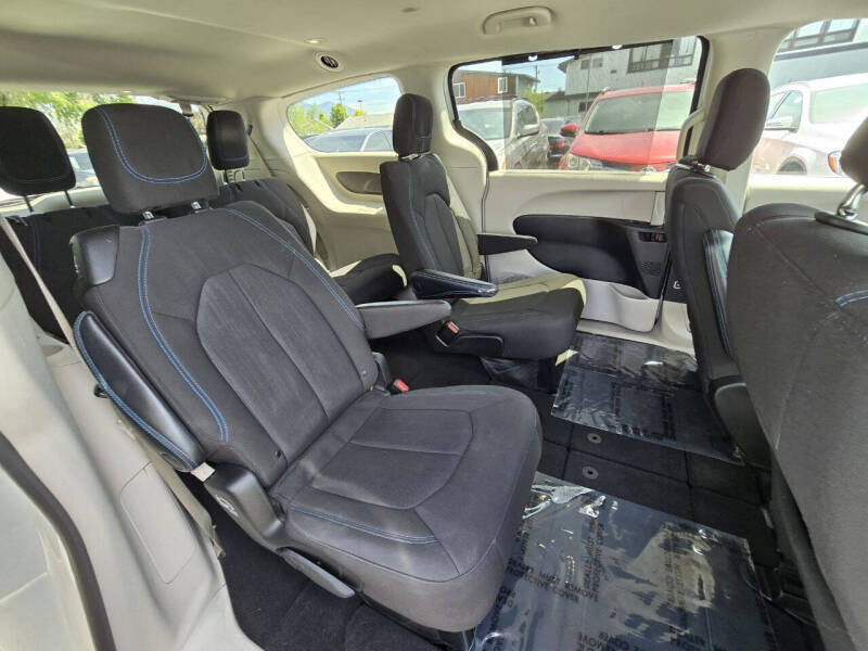 2021 Chrysler Pacifica Touring