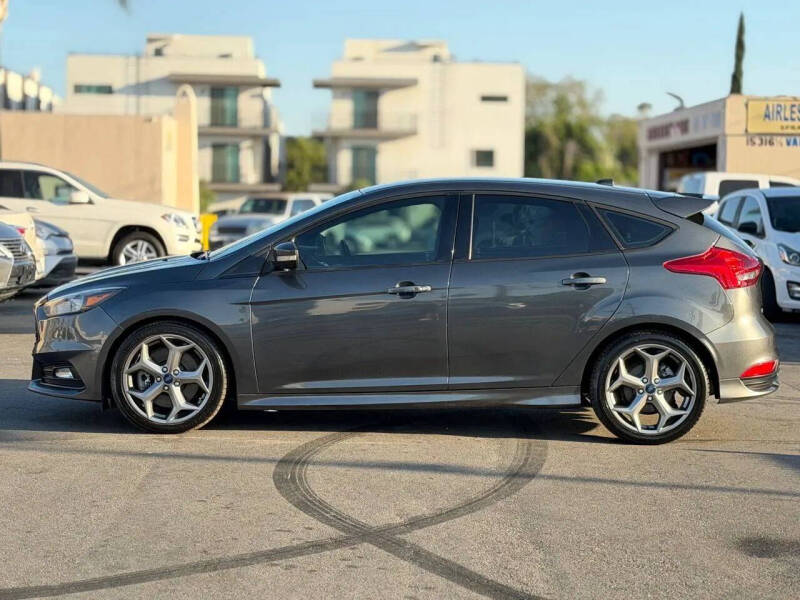2017 Ford Focus ST