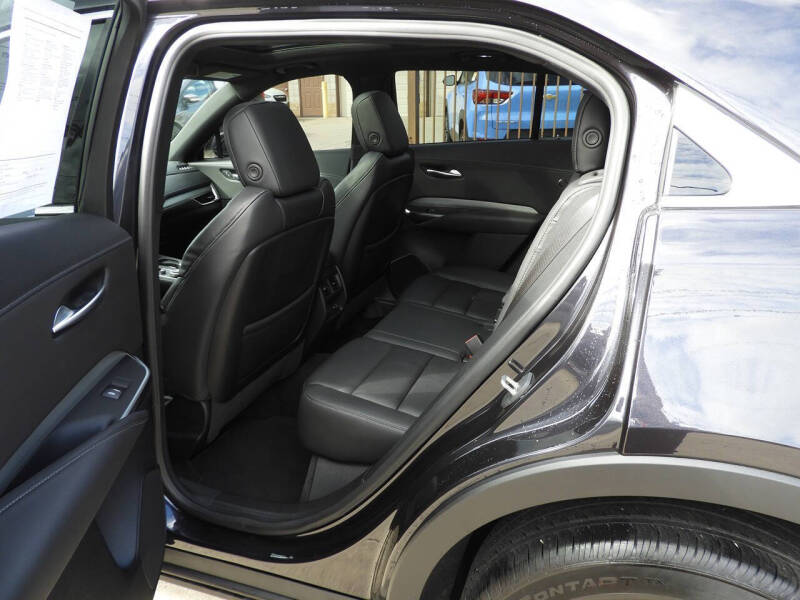 2023 Cadillac XT4 Premium Luxury