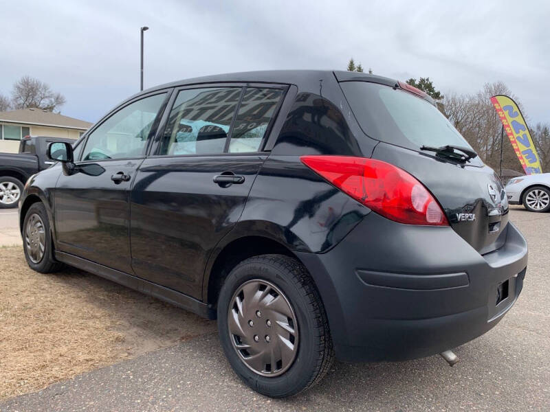 2008 Nissan Versa 1.8 S