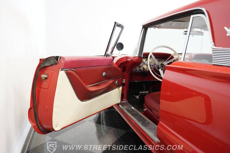 1959 Ford Thunderbird