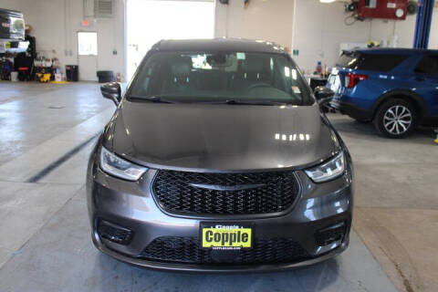 2022 Chrysler Pacifica Hybrid Touring L