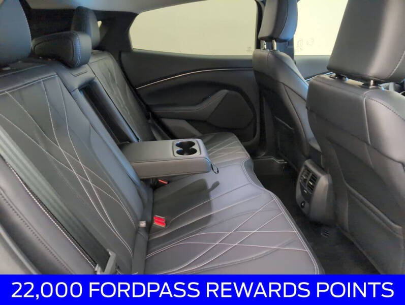 2025 Ford Mustang Mach-E Select