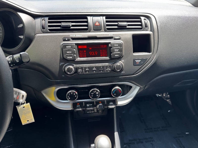 2015 Kia Rio 5-Door EX